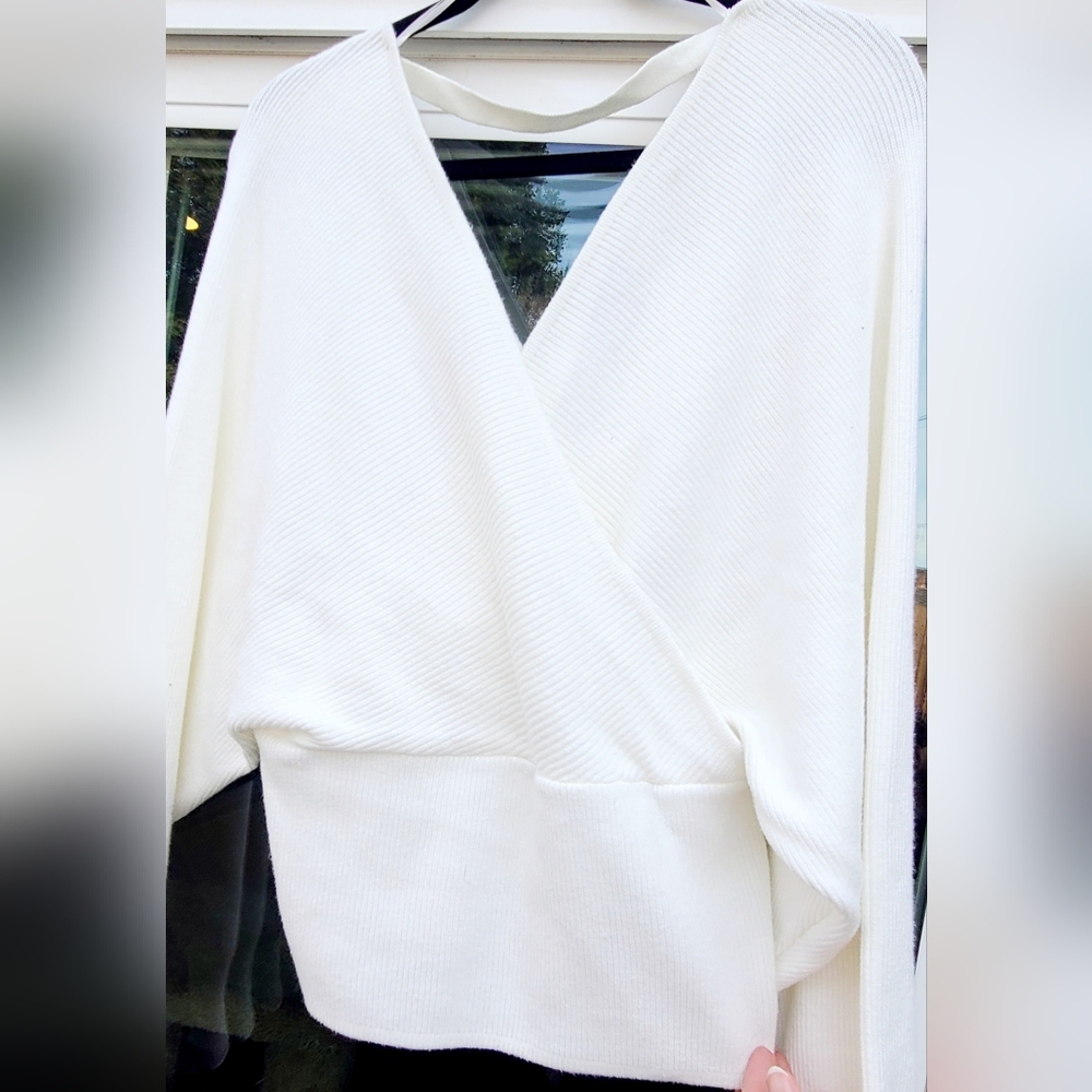 Love Tree Criss-Cross Cozy Soft White Knit Sweater Long Sleeve V-Neck - Size XL - Picture 7 of 13